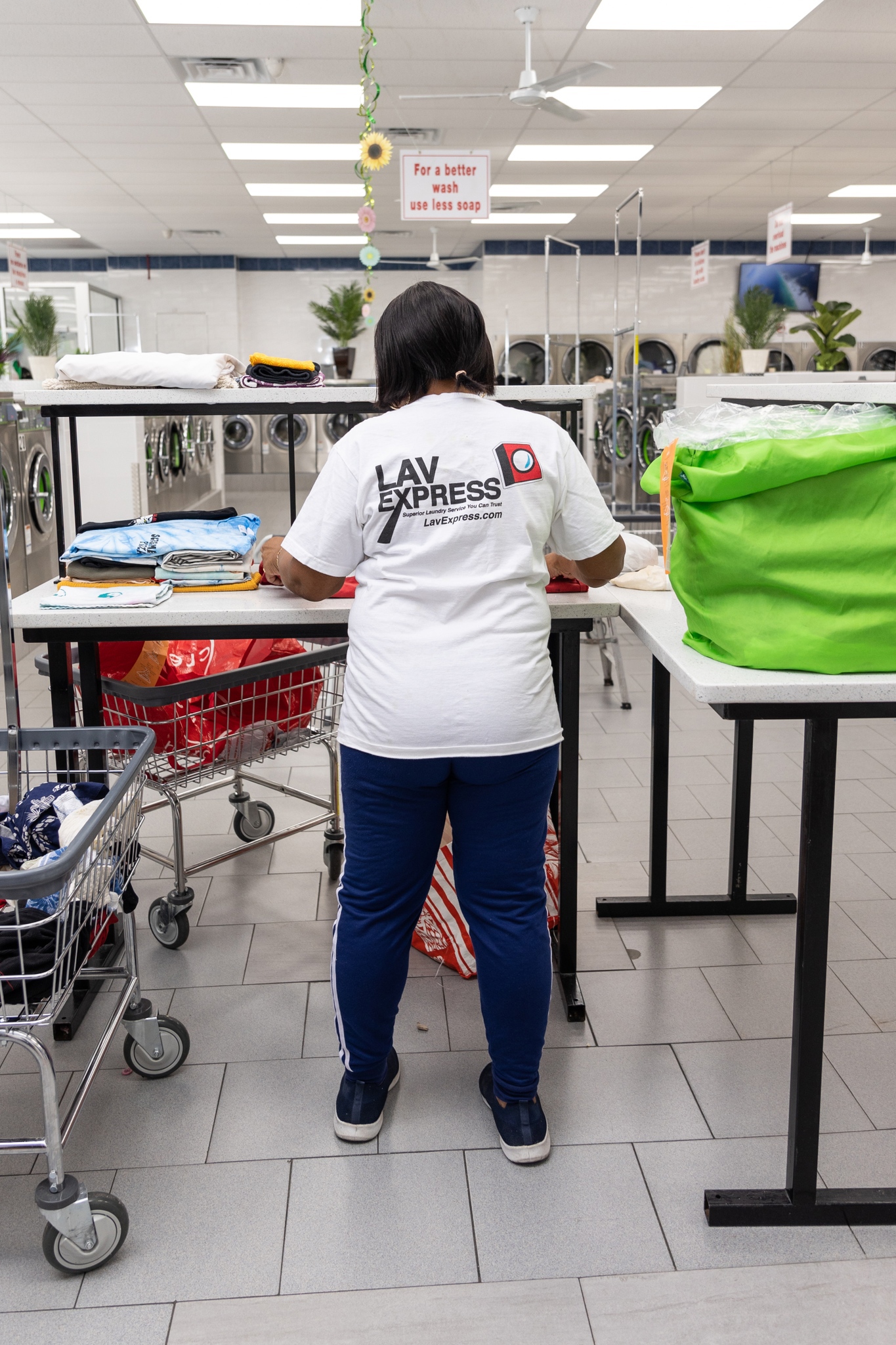 Lav Express Laundry photo 4