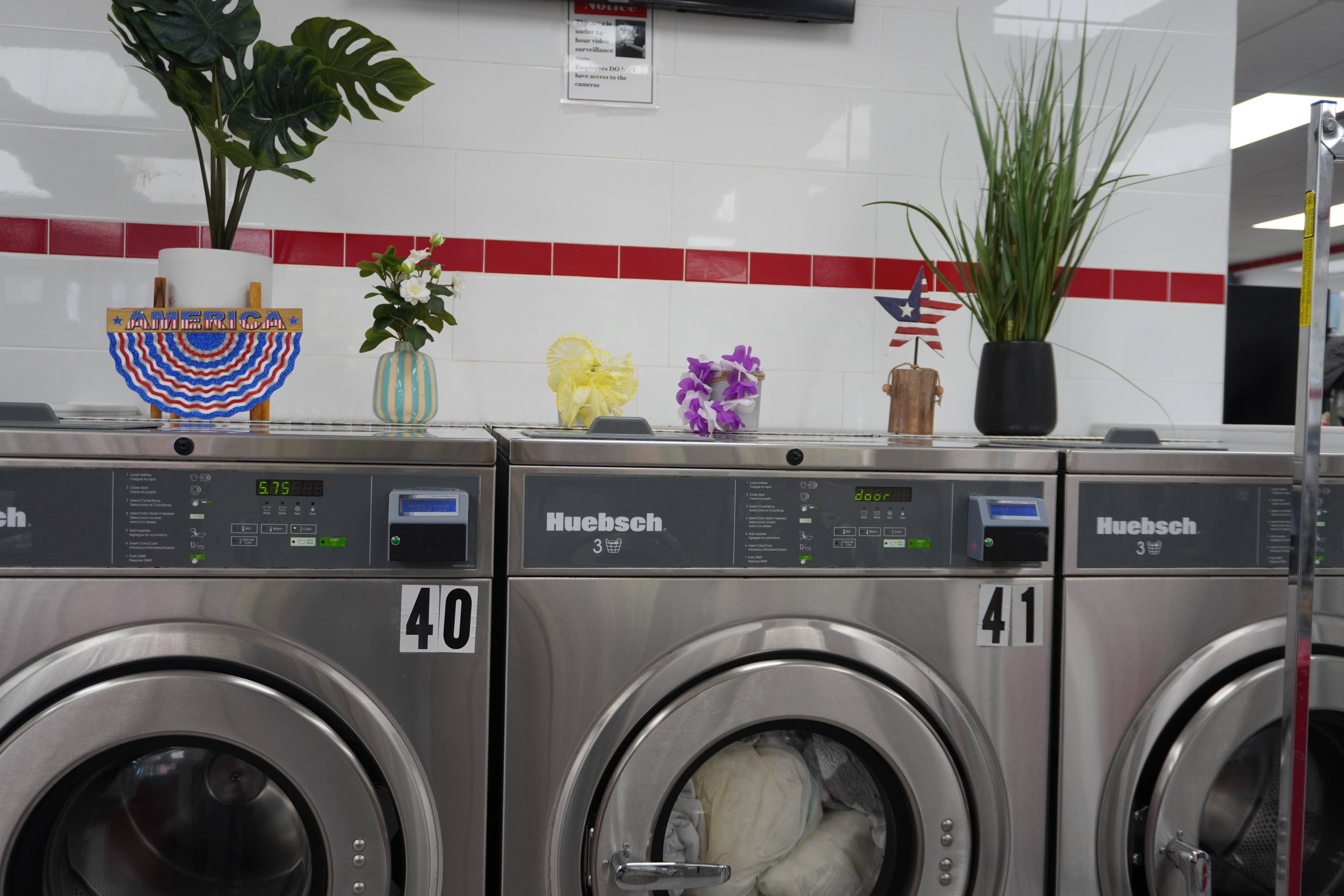 Lav Express Laundry Services New York Laundromat (23) (1)